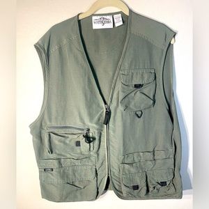 White Sierra Vintage Utility Vest in Olive Green size Large